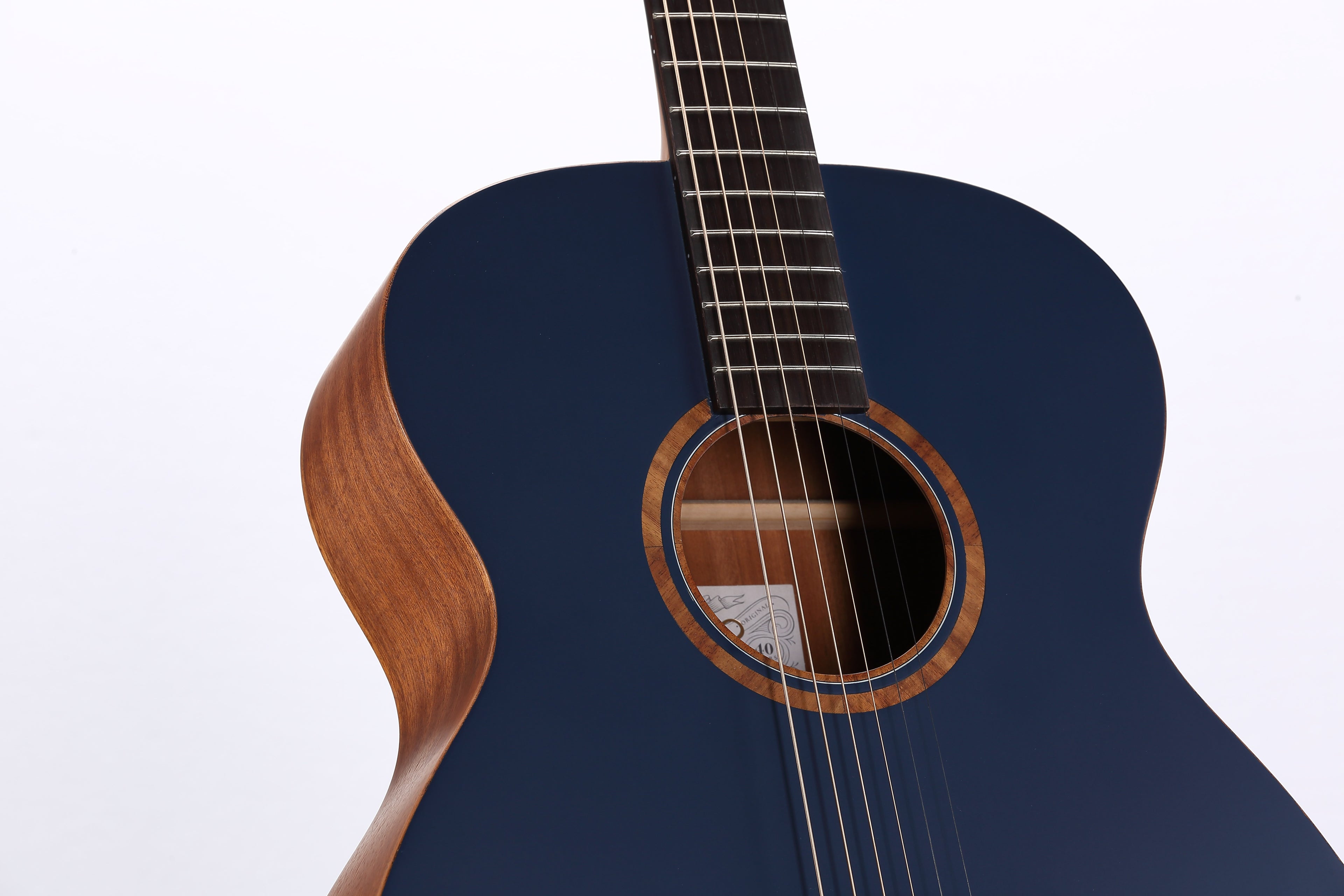 VEELAH V1 SERIES GUITAR - ACOUSTIC OM, SOLID TOP - NAVY SPRUCE W/ VEELAH LUXURY PADDED GIG BAG