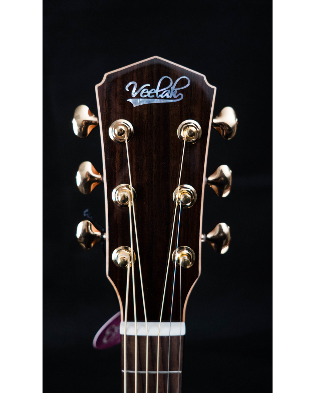 VEELAH V8 SERIES GUITAR - ALL SOLID ACOUSTIC GA WITH CUTAWAY, SOLID TOP, BACK & SIDES, SITKA SPRUCE W/ VEELAH LUXURY PADDED GIG BAG